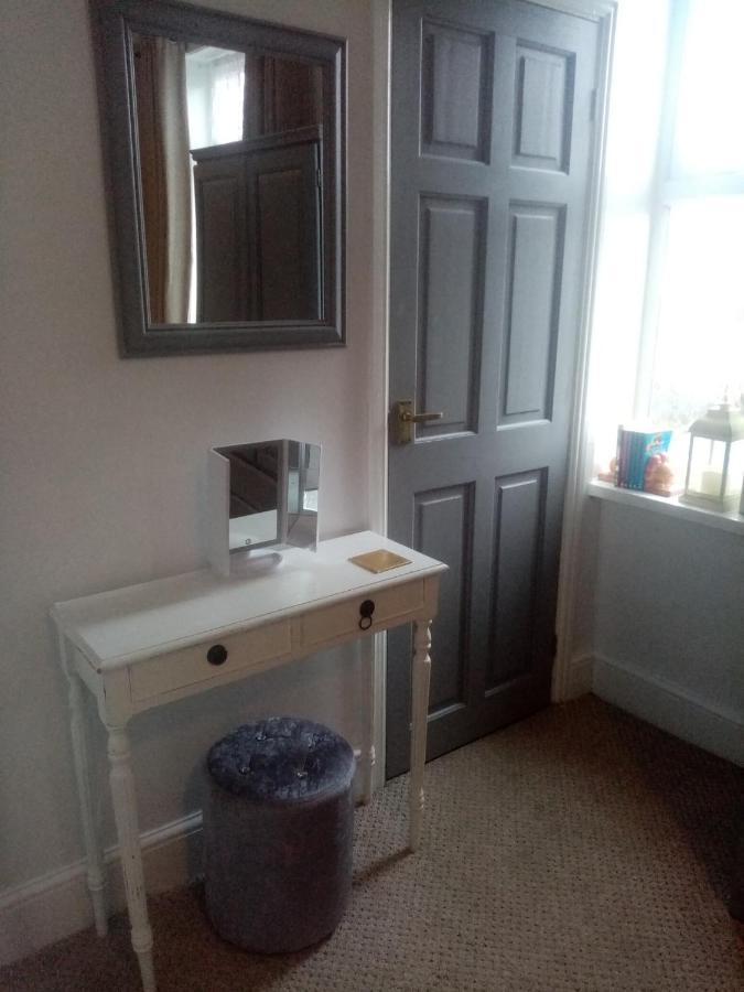 Lea Hurst B & B Bournemouth Eksteriør billede