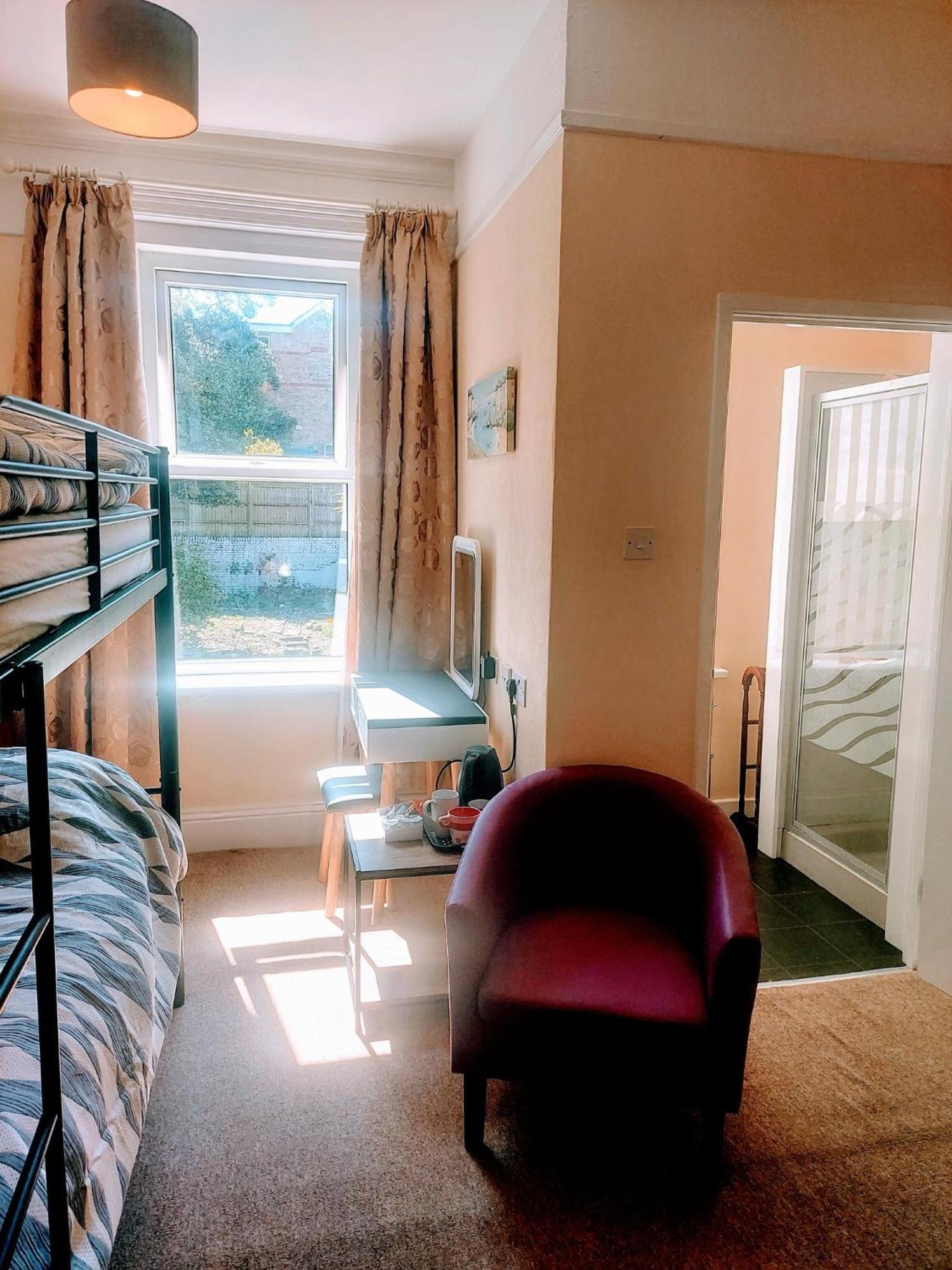 Lea Hurst B & B Bournemouth Eksteriør billede