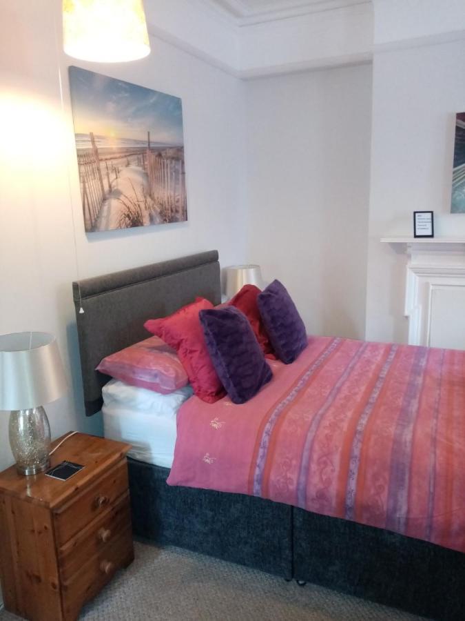 Lea Hurst B & B Bournemouth Eksteriør billede